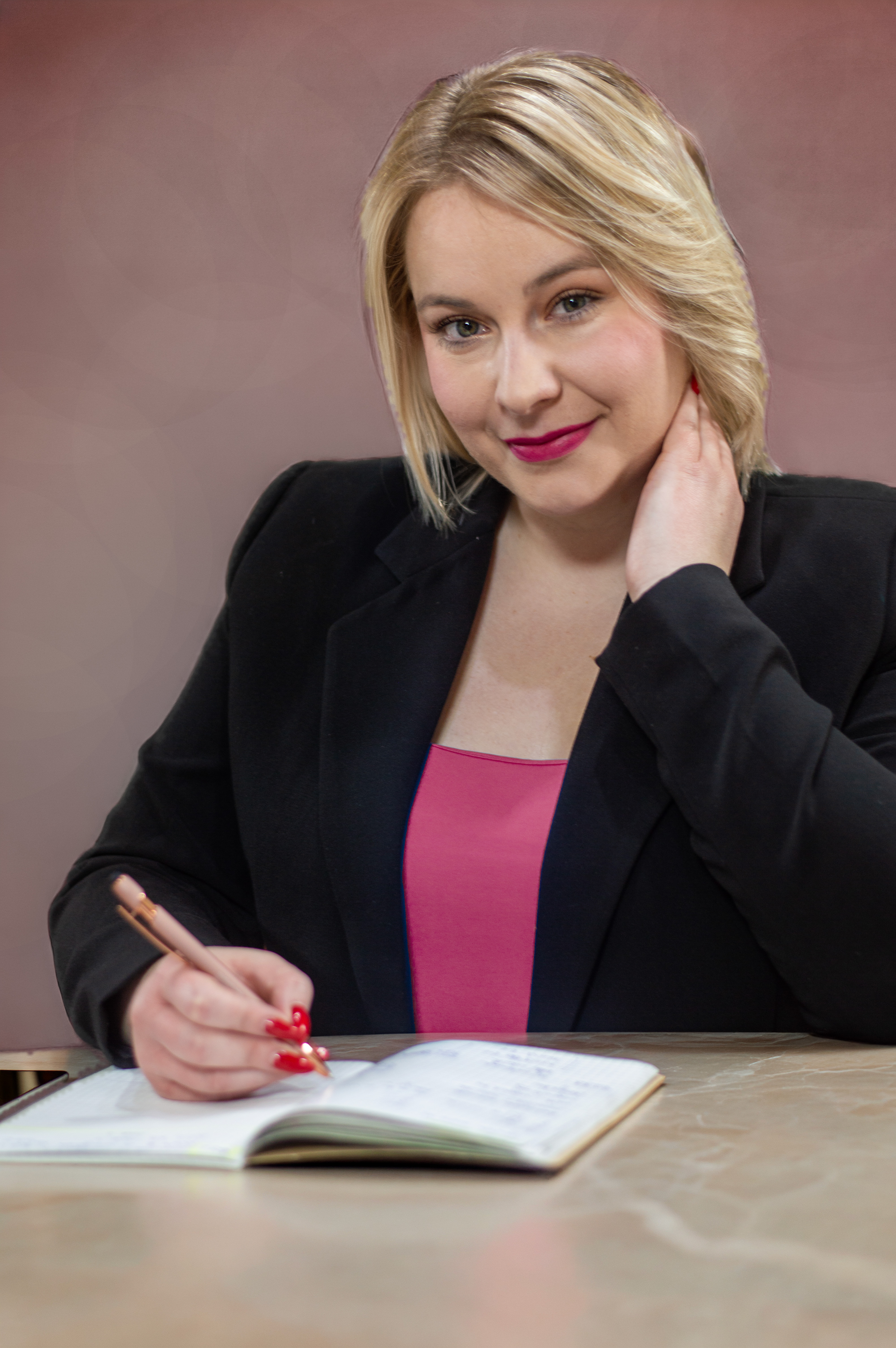 Mosolygó nő portréja